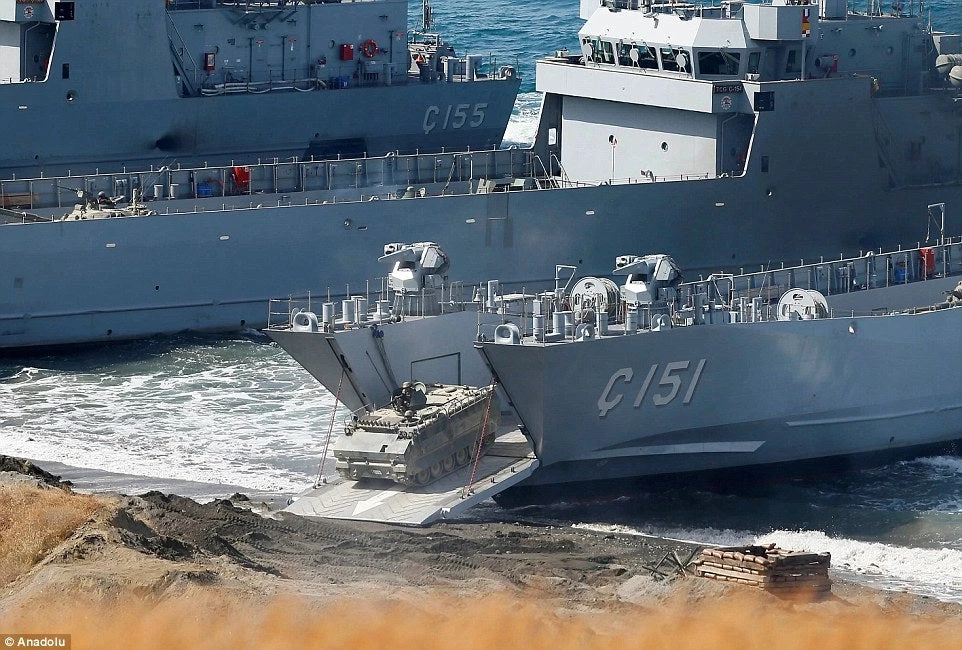 Πρόβα απόβασης σε ελληνικό νησί από την Άγκυρα – Έτοιμες να στείλουν τα τουρκικά αποβατικά στον πάτο του Αιγαίου οι Ένοπλες Δυνάμεις